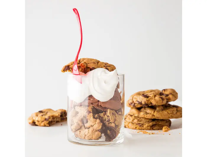 Sprinkles' cookie sundae