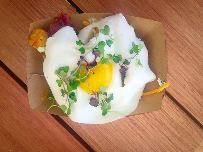 Crisp tots and local egg 