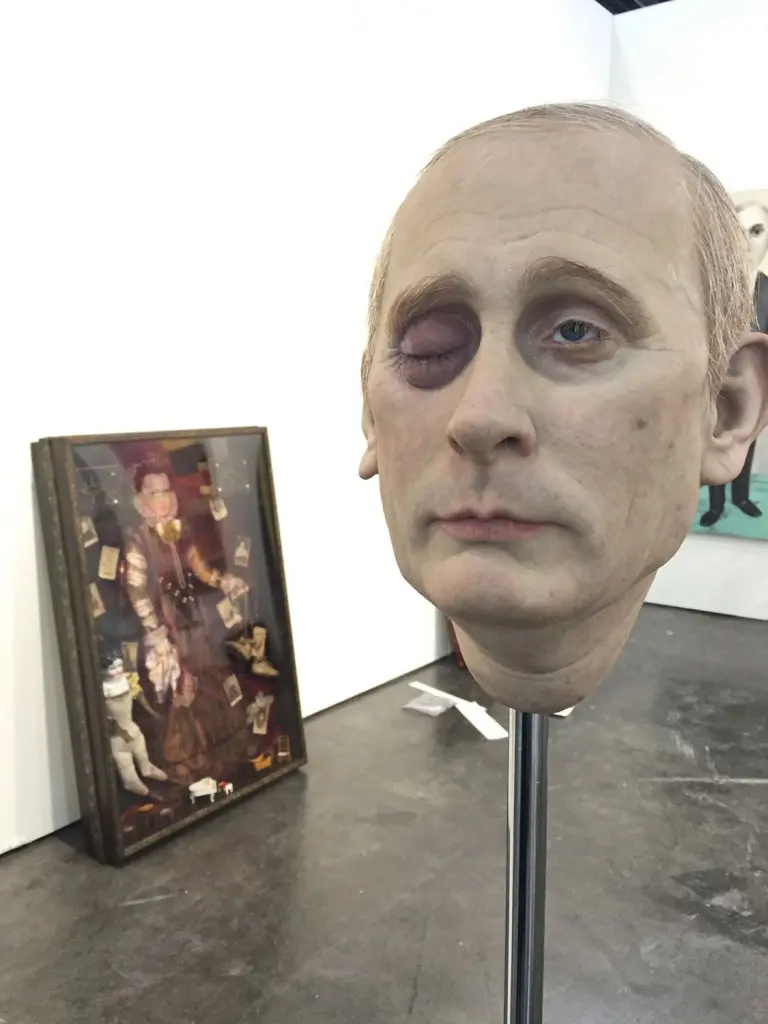 Eugenio Merino's creepy "Punching Putin," 2013-2014, at Unix Gallery. (The artist exhibits in the upcoming "Corpocracy" at the Station Museum.)