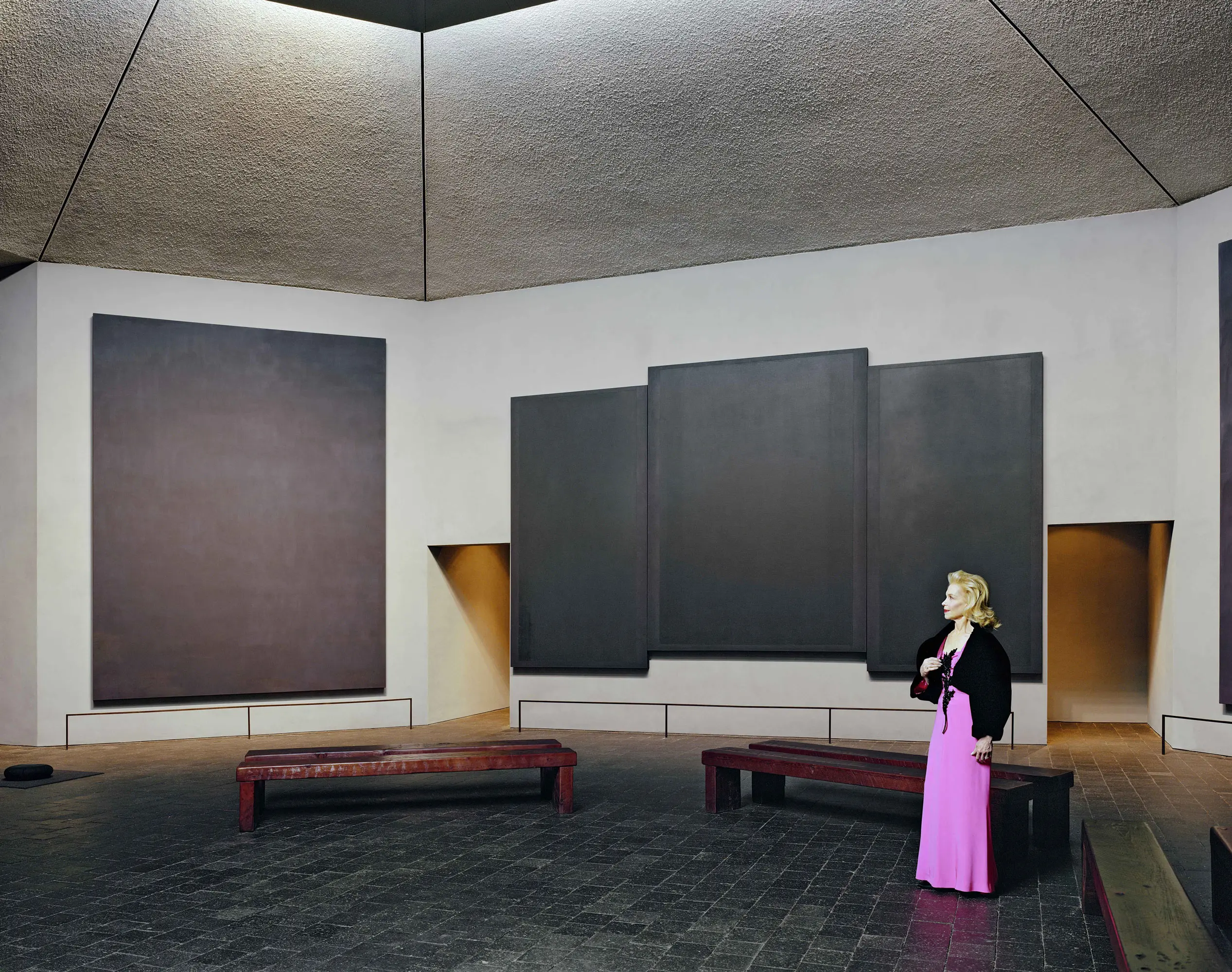 Lynn-Wyatt_Rothko-Chapel_Polidori