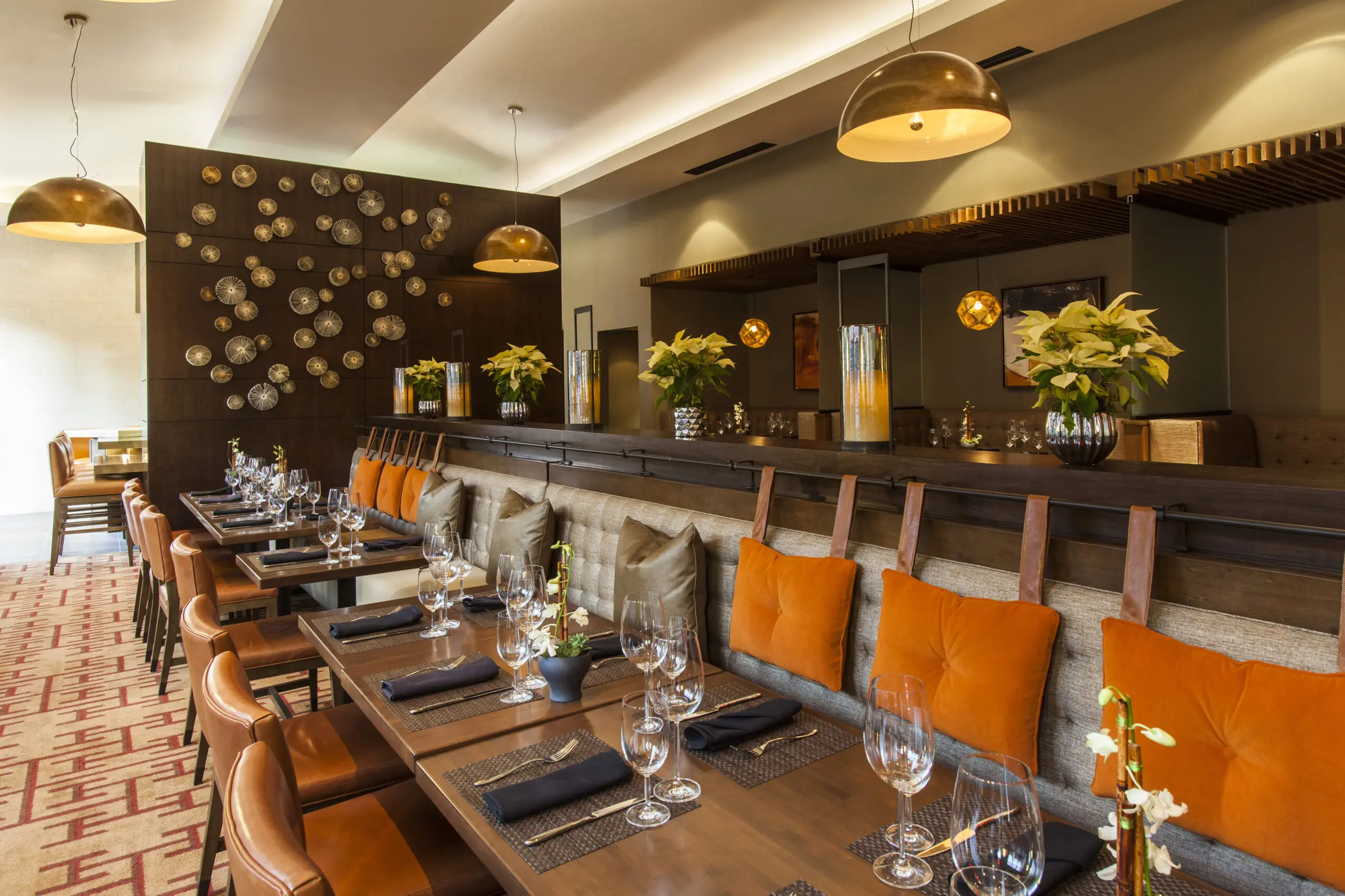 Hubbell & Hudson Bistro dining