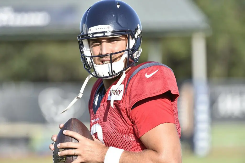 New Texans quarterback Tom Savage shows his love for his wife on the field in a surprising way.