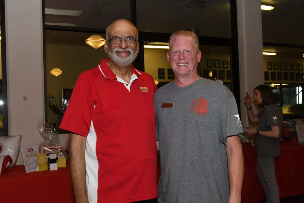 Larry Payne, Lee Holmes