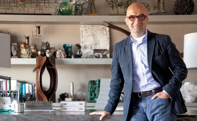 Vram Minassian quickly emerged as a creative force on the jewelry scene.