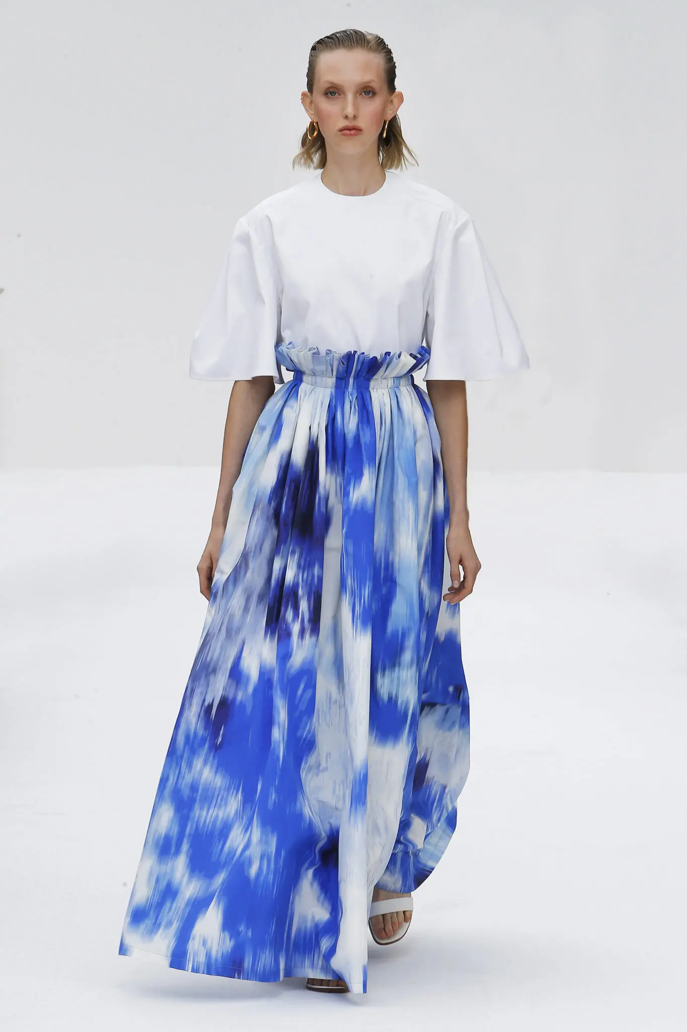 Carolina Herrera white cotton canvas wide sleeve T-shirt, Marina multi cotton print gathered A-line full skirt. (Photo courtesy of Carolina Herrera)