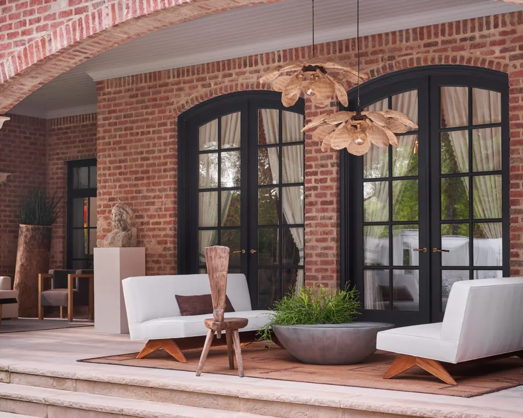 Kevin Spearman’s Serene Covered Veranda for Kips Bay Decorator Show House Dallas