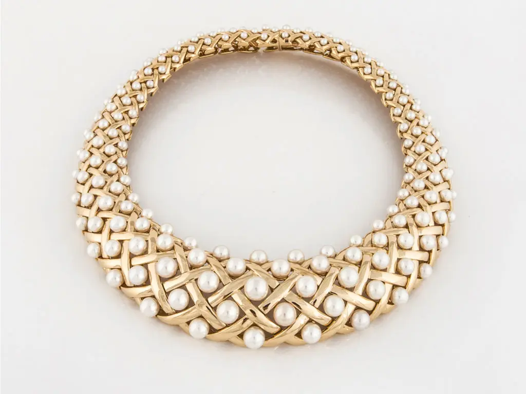 Vintage Chanel 18K yellow gold and pearl woven bib necklace, circa 1990.