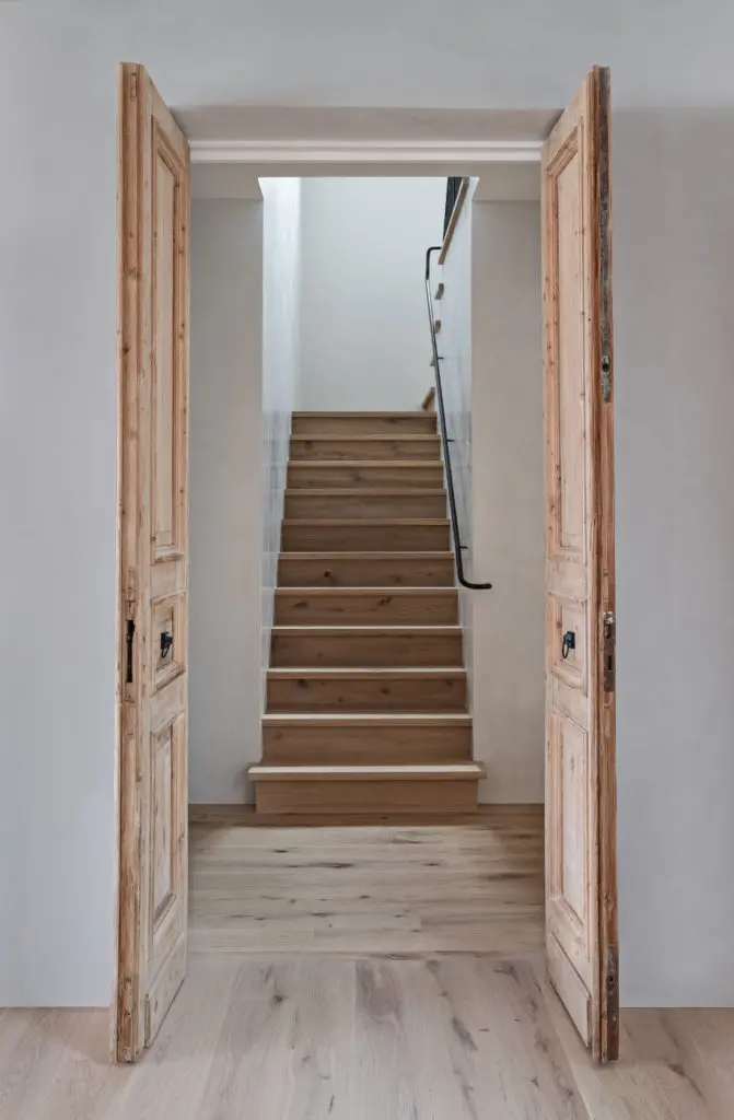 Winning Entry, Residential Architectural Design Over 3,500 Square Feet (TIE): Cusimano Architect (photo by Zac Seewald)