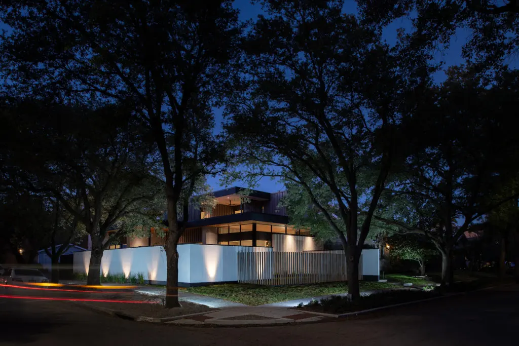 Winning Entry, Residential Architectural Design Under 3,500 Square Feet: StudioMET Architects (photo by Luis Ayala)