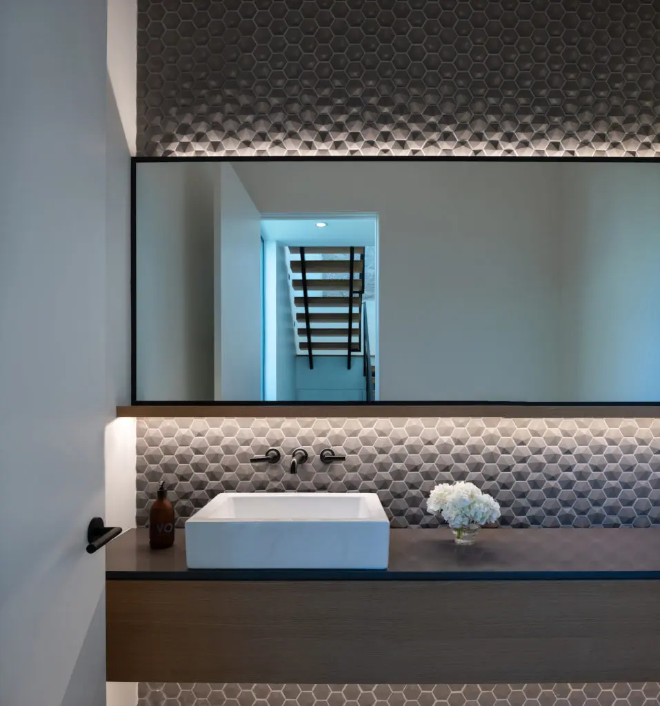 Winning Entry, Residential Architectural Design Under 3,500 Square Feet: StudioMET Architects (photo by Luis Ayala)