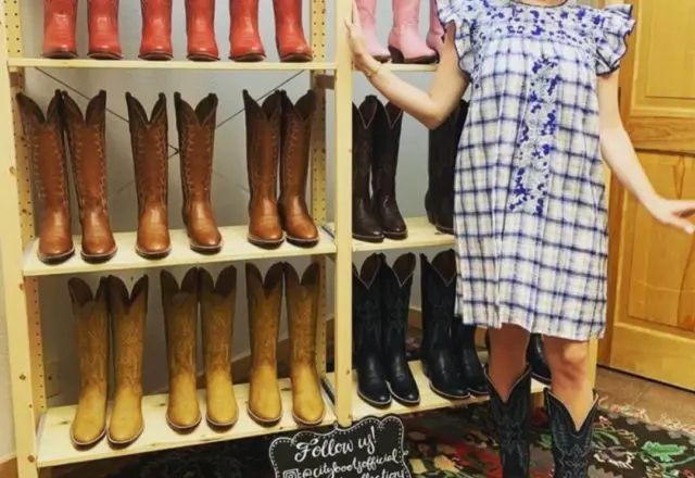 Lizzy Chesnut Bentley created CITY Boots when she saw there was a void in the marketplace.