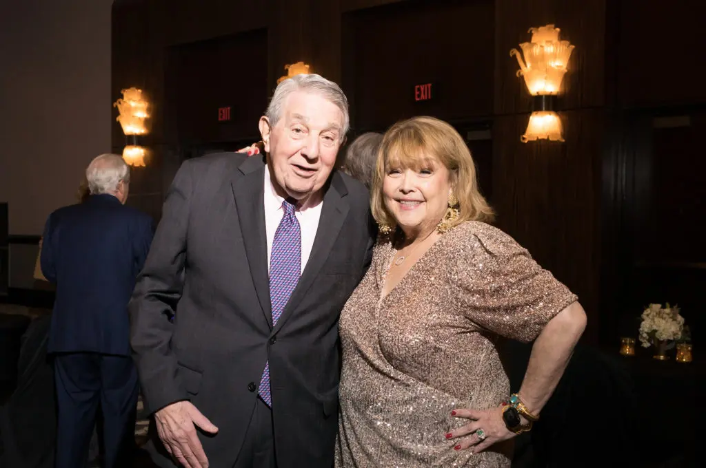 Larry Buck, Marilu Garza at the Seven Acres gala at the Hilton Americas-Houston. (Photo by Daniel Ortiz)