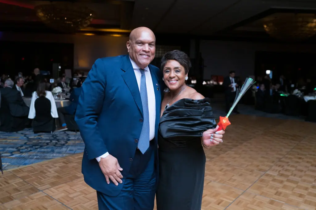 Lou Gregory & Linda Lorelle at the Seven Acres gala at the Hilton Americas-Houston. (Photo by Daniel Ortiz)