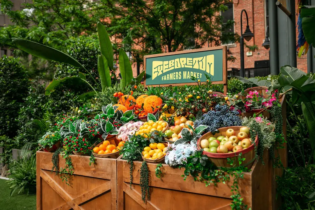 Farmers Market Stand at The Eyeboretum (Photo by Beckley & Co.)