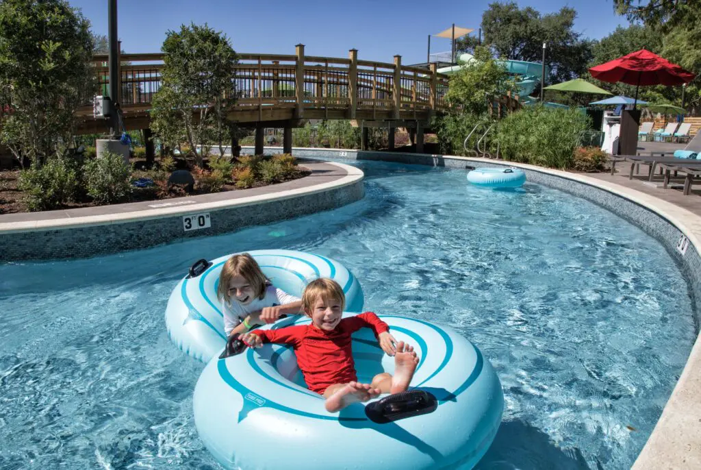 Start making summer memories now and play it cool at Hilton Anatole Dallas for the best of sun, swim and fun in Dallas.