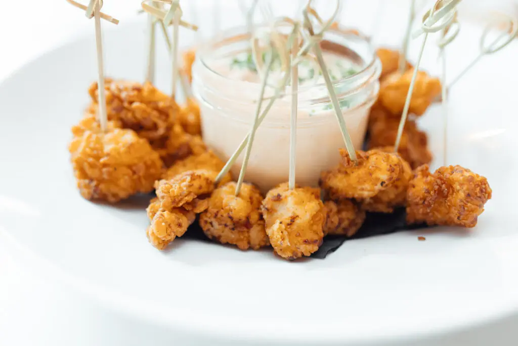 Fried chicken bites with Mississippi comeback sauce at George James shopping pop-up (Photo by Emma Umana)