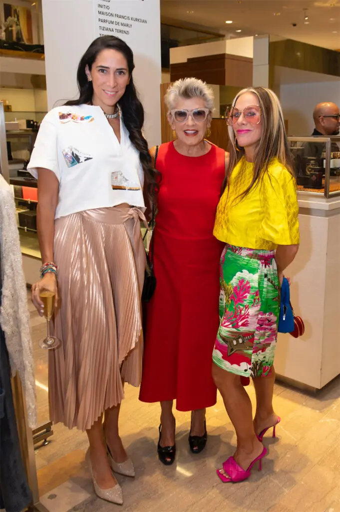 Lu Scovell, Dianne Scovell, Lucy Wrubel (Photo by Tamytha Cameron)