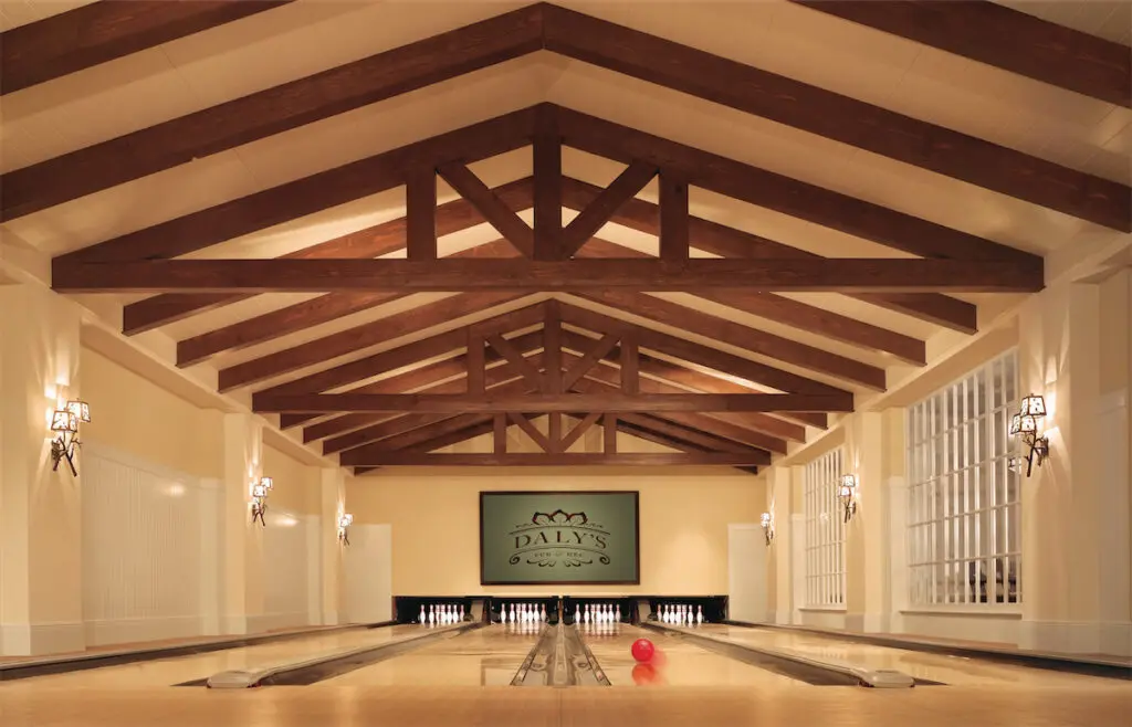 Daly's Pub & Rec is a great spot at Montage Deer Valley for families as it includes games and a bowling alley.