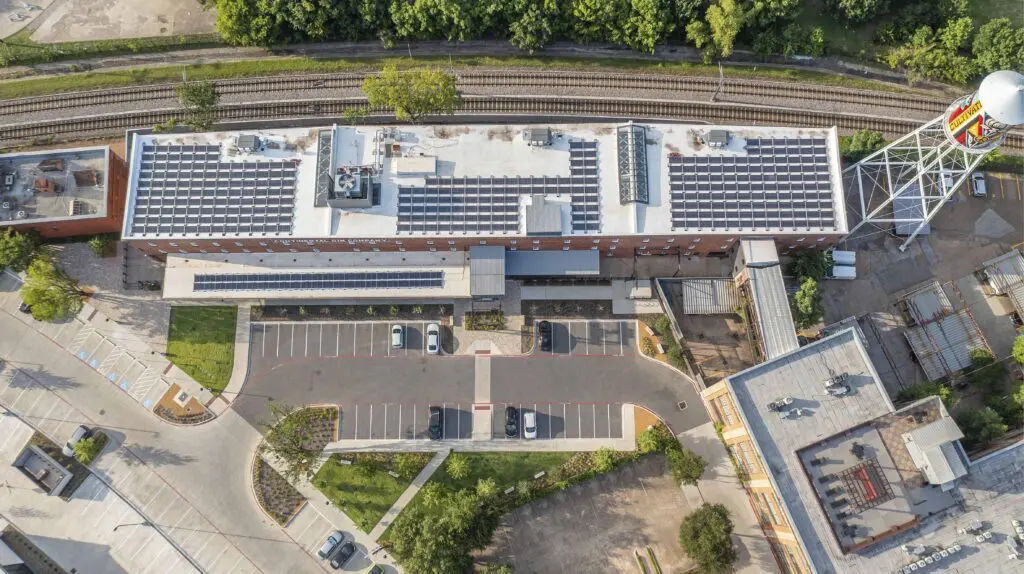 Continental Gin Building, Complete Landsculpture