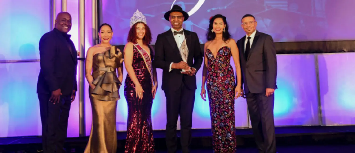Carson, Kaylin Williams, Valentine Emesih, Erica Littlejohn Burnette, Maurice Jenkins at the UNCF’s ‘Houston’s Night in Havana’ gala (Photo by Vicky Pink)