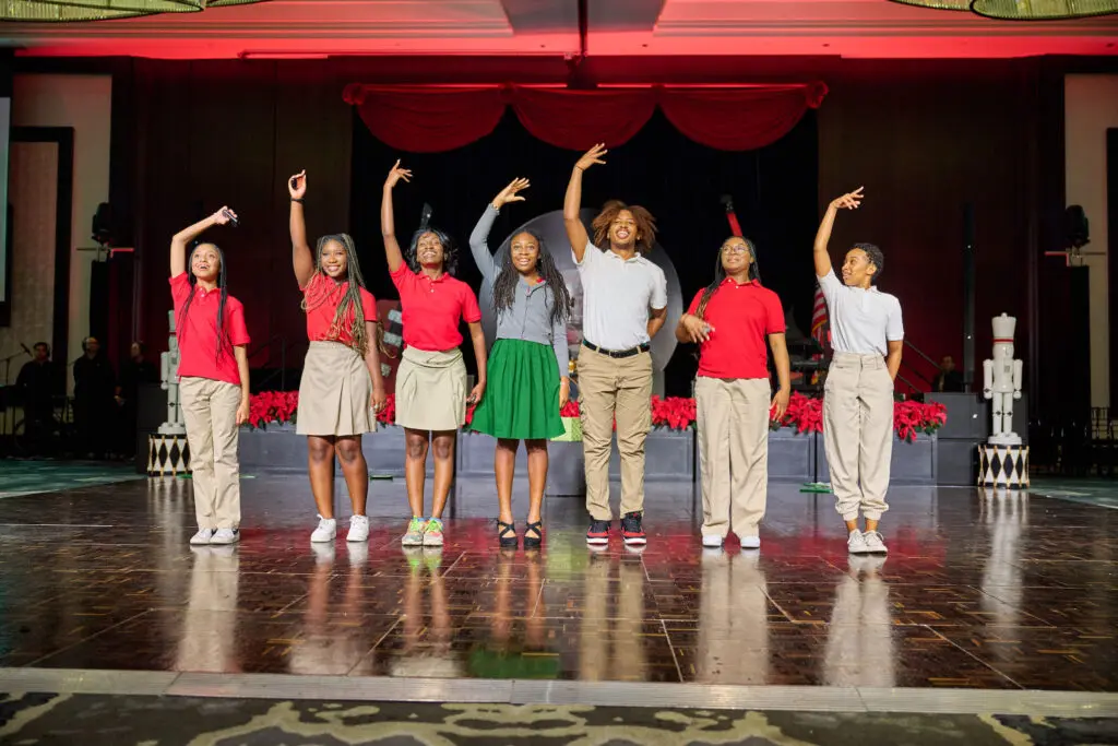 Ensemble Theatre Young Performers in the spotlight at the Spindletop Holiday Ball (Photo by PWL Studios/Fulton Davenport)