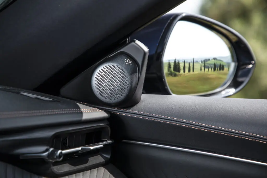 In addition to being user-friendly and aesthetically pleasing, the software also responds quickly to wireless Apple CarPlay and Android Auto. Several intrinsic quirks remain, however, including volume buttons mounted, hidden, on the steering wheel. (Courtesy Maserati)
