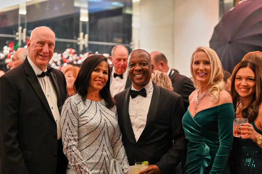 Tracy Krohn, Ann & Alvin Haynes, Laurie Krohn, Jessica Meadows at the Spindletop Holiday Ball (Photo by PWL Studios/Fulton Davenport)