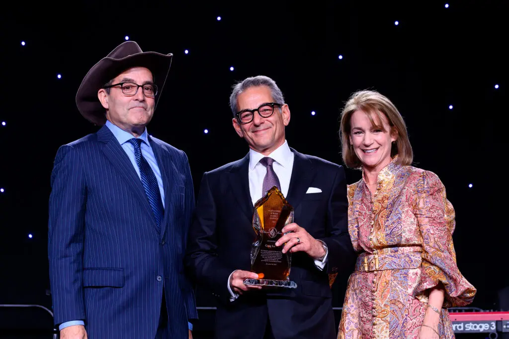 Arthur Lavin, Greg & Sue Lewis (Photo by Mark Katz, Michelle West, Jeff Fitlow)
