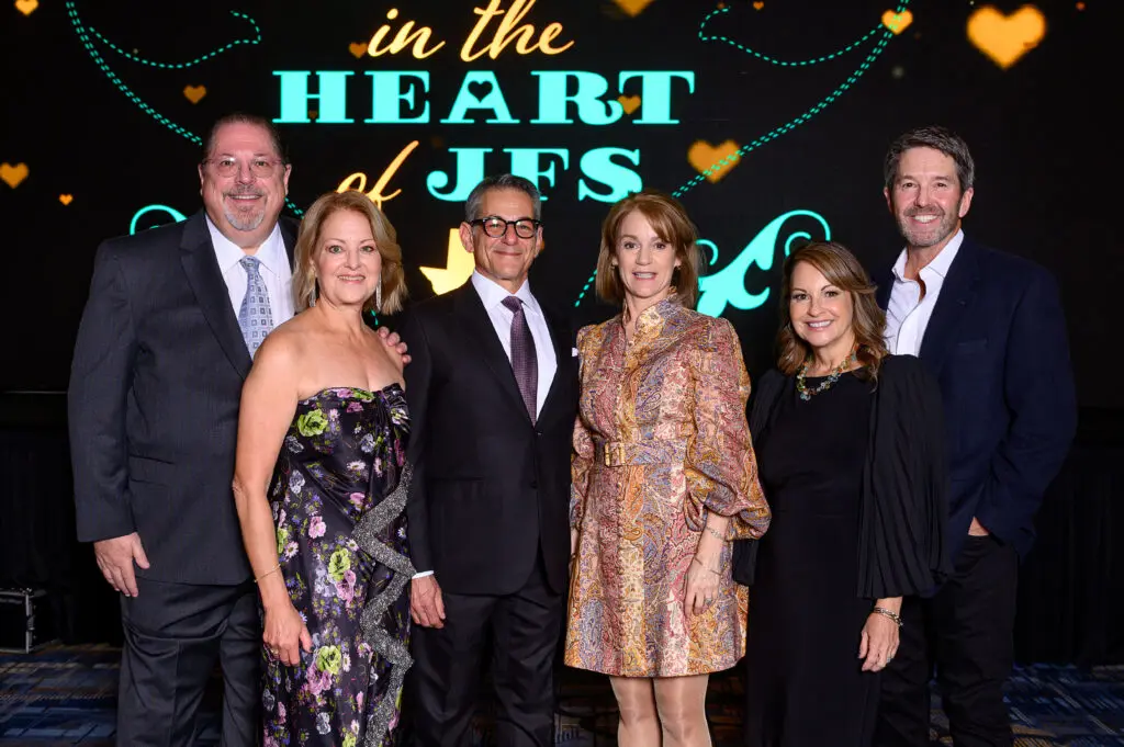 2023 co-chairs Mark & Karen Edelman, Greg & Sue Lewis, co-chairs Silvia & Todd Riff at JFS LiVE! 2023 (Photo by Mark Katz, Michelle West, Jeff Fitlow)
