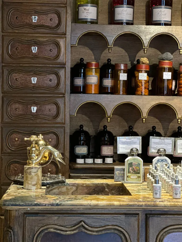 Officine Universelle Buly