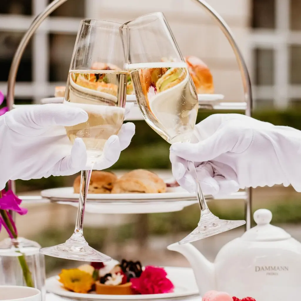 Hotel Crescent Court afternoon tea