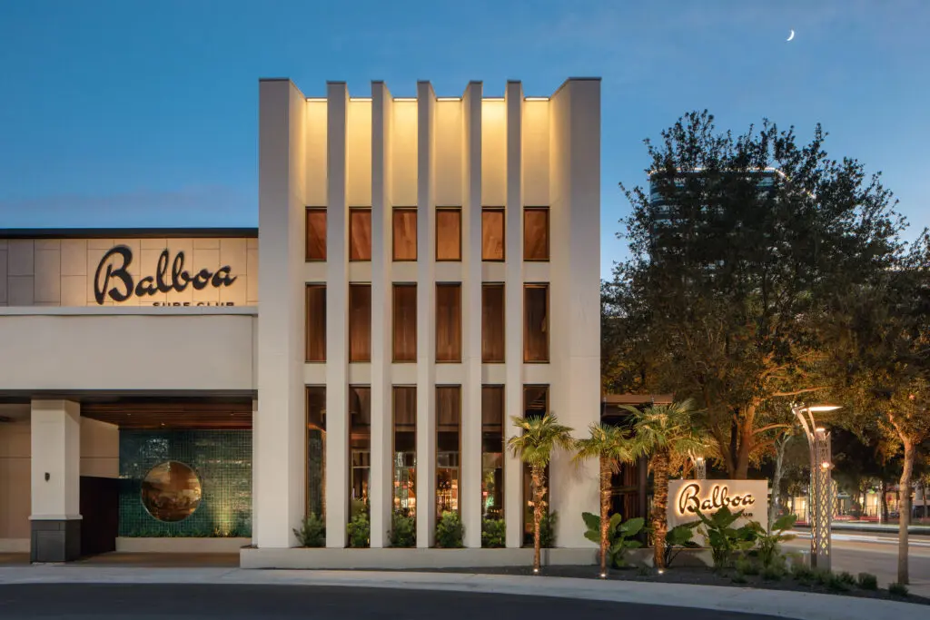 Balboa Surf Club Brings Fresh Seafood, Sushi, and Great Service to Houston’s Post Oak Plaza