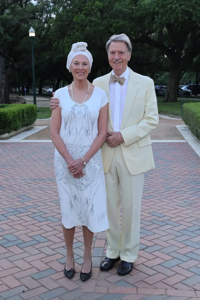 Ann Kennedy & Geoffrey Walker at the Hermann Park Conservancy 'Evening in the Park' (Photo by Priscilla Dickson)
