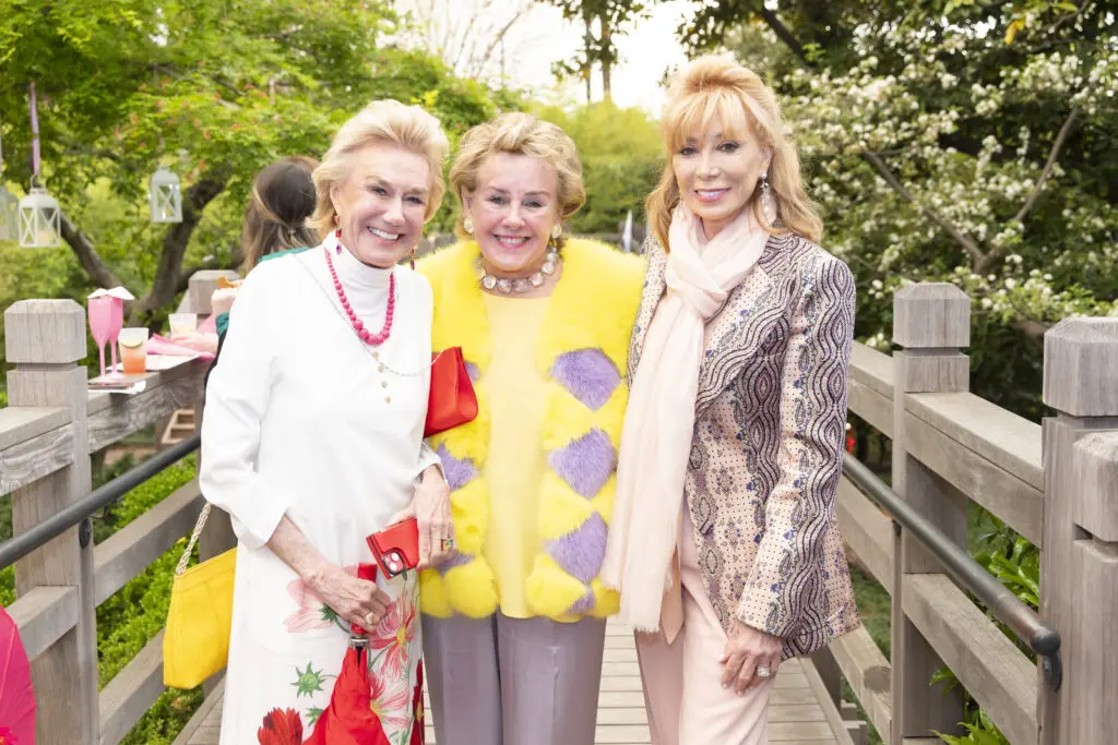 Jaye Skaggs, Arden Brock, Olivia Kearney enjoy the Japanese Garden. (Photo by Sharon Ellman)