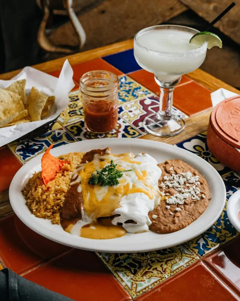 Los Vaqueros has been a Fort Worth favorite since 1982.