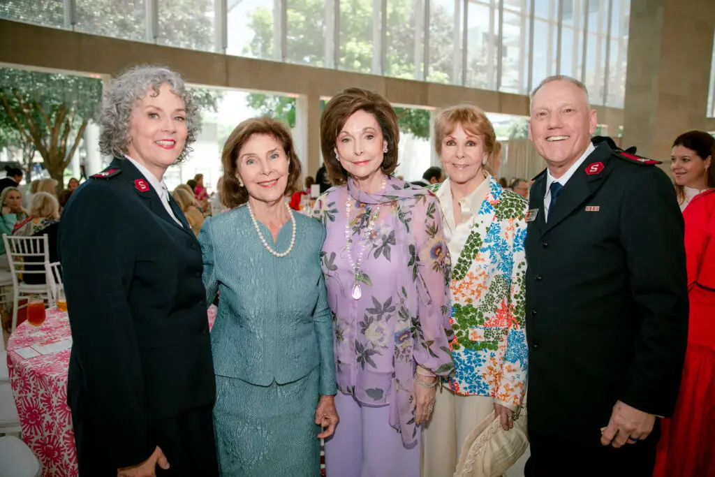 Major Dawn McFarland, Laura Bush, Gene Jones, Annette Simmons, Major Paul McFarland (Photo by The Salvation Army of North Texas)