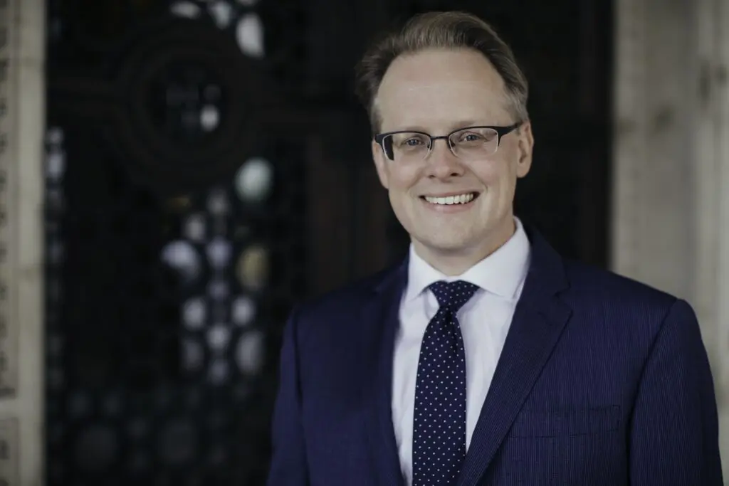 Houston symphony executive director  and CEO John Mangum departs for Lyric Opera of Chicago this fall.