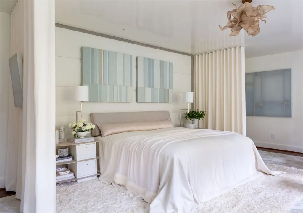 A primary bedroom in the 2023 Kips Bay Decorator Show House Dallas designed by Bronwyn Ford and Ken Pursley of Pursley Dixon Ford Interior Design (Photo by Nickolas Sargent)