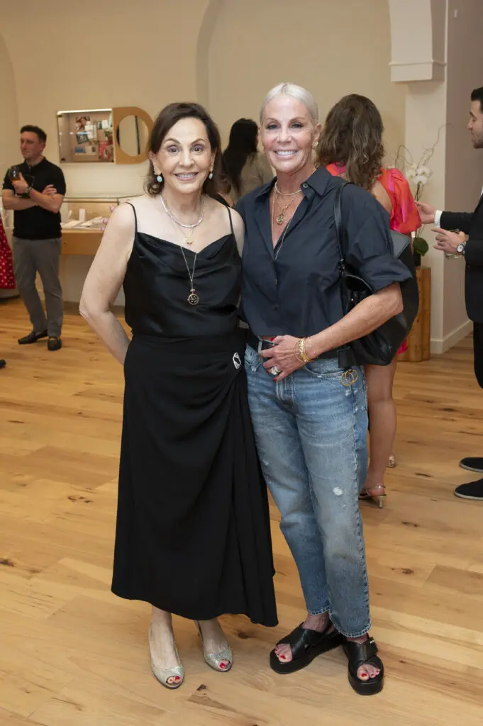 Joanne Teichman and Lynne Palmeiro (Photo by Tamytha Cameron)