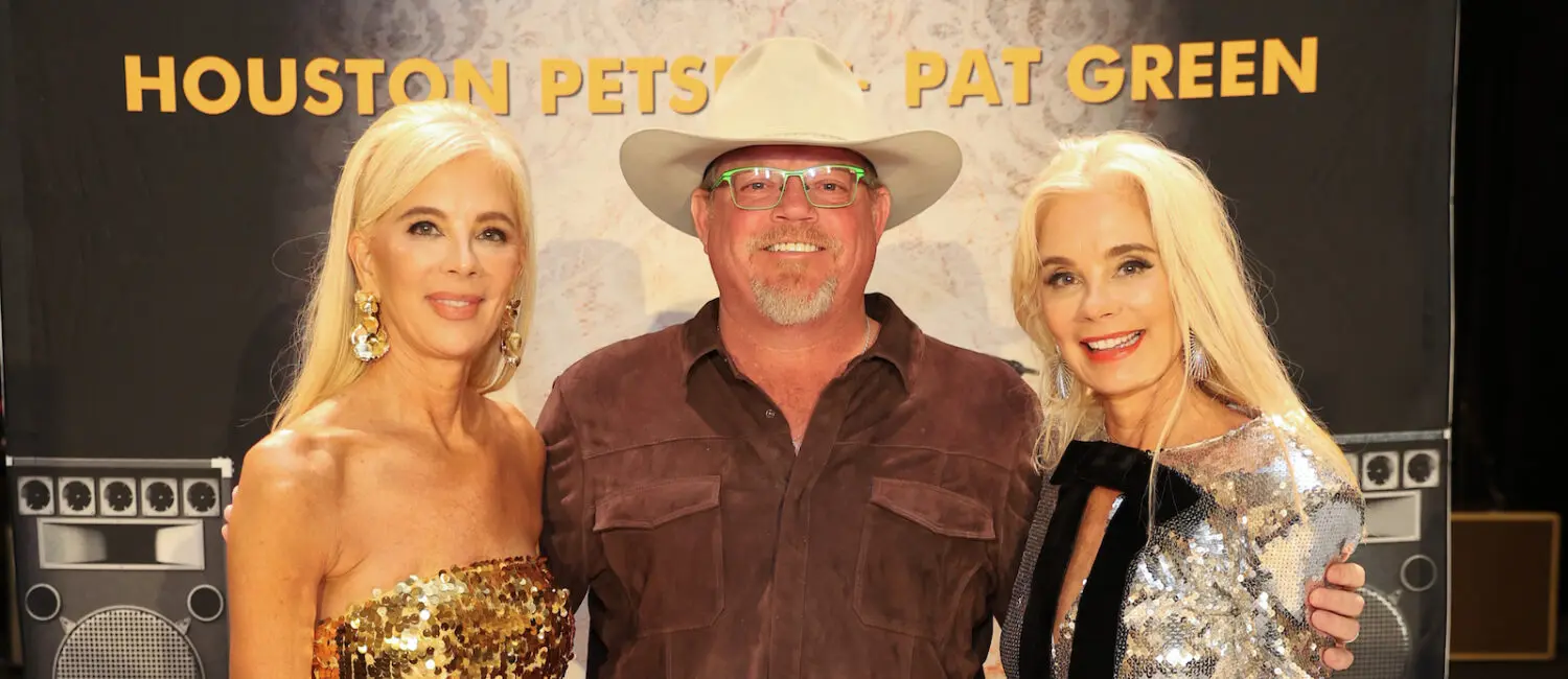 Tama Lundquist, Pat Green, Tena Faust (Photo by Priscilla Dickson)