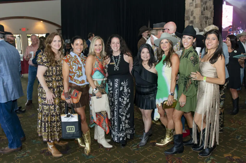 Ashley Hughes, Paige Westhoff, Sarah Groves, Kristina Wrenn, Nancy Gopez, Ashley O'Malley, Taryn McDonalds, Andrea Nayfa (Photo by Tamytha Cameron and Celeste Cass)