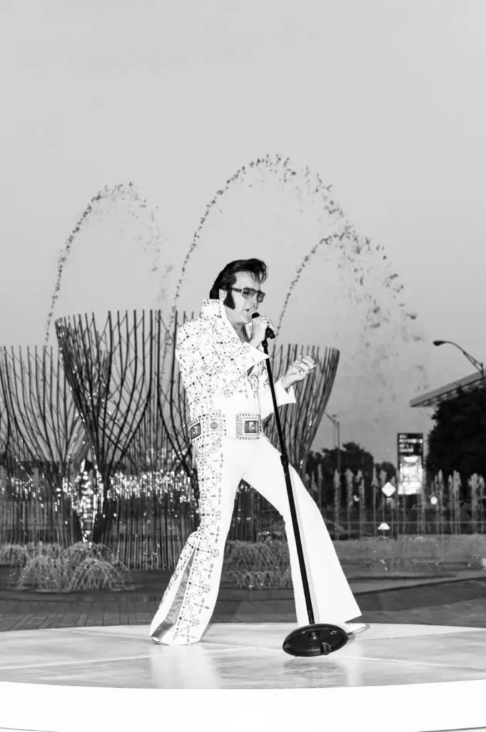 Elvis Presley Tribute Artist, Kraig Parker (Photo by Tamytha Cameron and Celeste Cass)