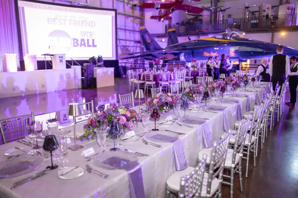 Beautiful florals provided by Central Market (Photo by Thomas Garza Photography)