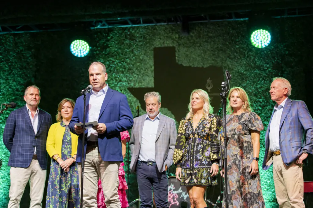 Jeff Staubach and Family (Photo by Tamytha Cameron and Celeste Cass)