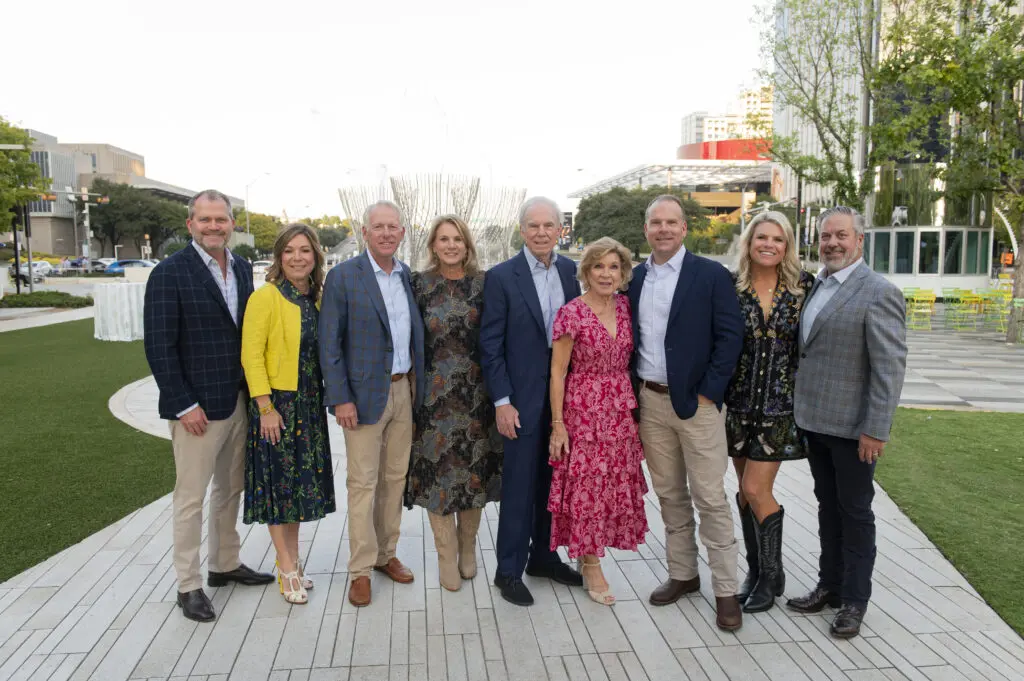 Todd and Stephanie Phillips, John and Jennifer Gates, Roger and Marianne Staubach, Jeff Staubach, Amy and Jamie Mentgen (Photo by Tamytha Cameron and Celeste Cass)