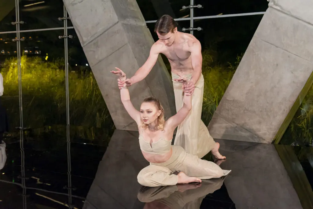 Dancers of Texas Ballet Theater performing choreography by Alexandra Light (Photo by Tamytha Cameron)