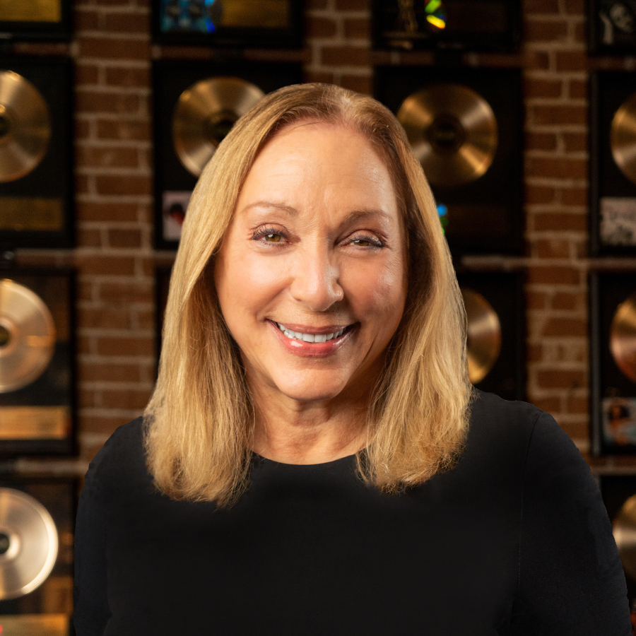 Vikki Evans will receive the Joan Alexander Chesed Award at JFS LiVE! 2024: Songs in the Key of JFS.