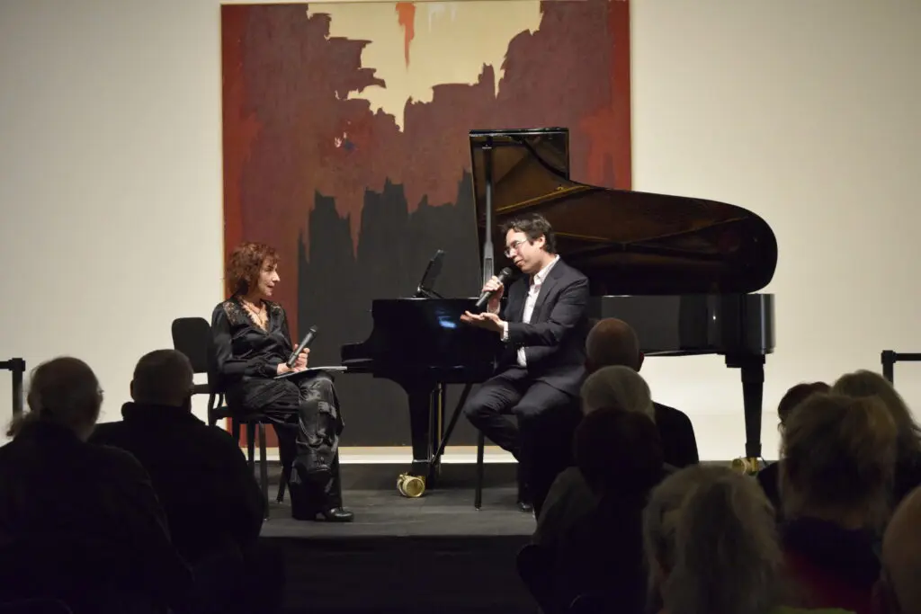 "Time's Echo" author Jeremy Eichler in conversation with DACAMERA artistic director Sarah Rothenberg at the Menil Collection (Photo by Elizabeth Queen)