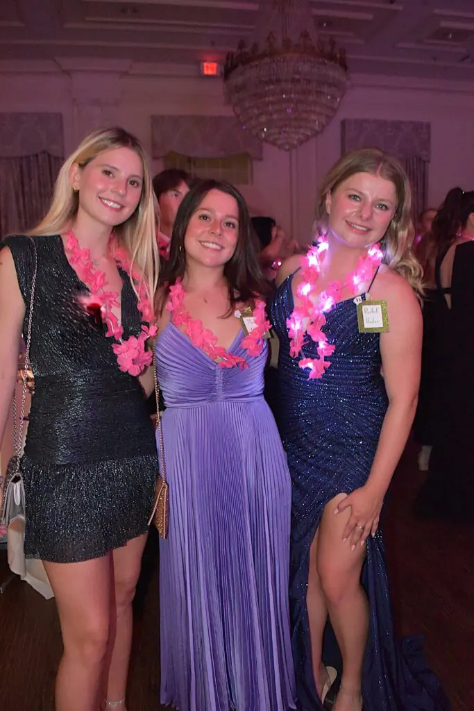 Bella and Marlo Rivas with Rachel Rader (Photo by Deborah Brown)