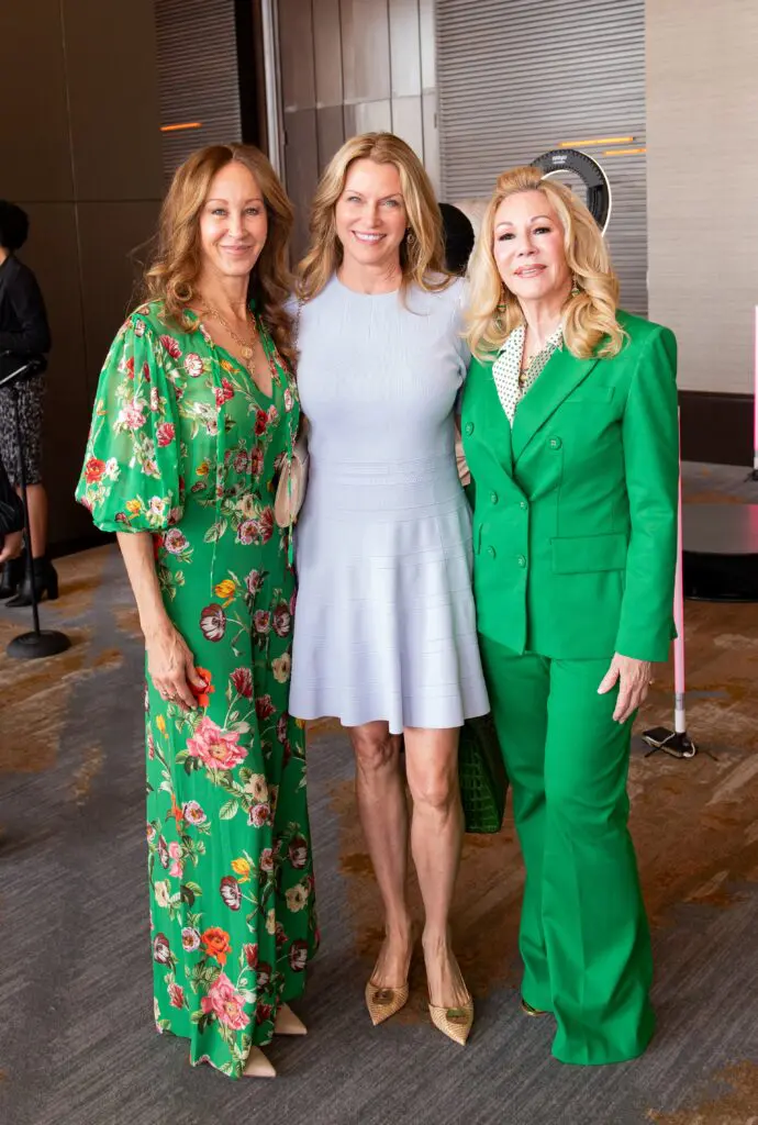 Donna Cagle, Rosa Collins, Gwen Goble (Photo by Tamytha Cameron and Celeste Cass)